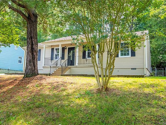 2nd image of 9048 Lost Forest Dr