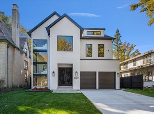 849 Sheridan Rd, Wilmette, IL 60091