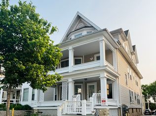 127/129 S Hancock St, Madison, WI 53703