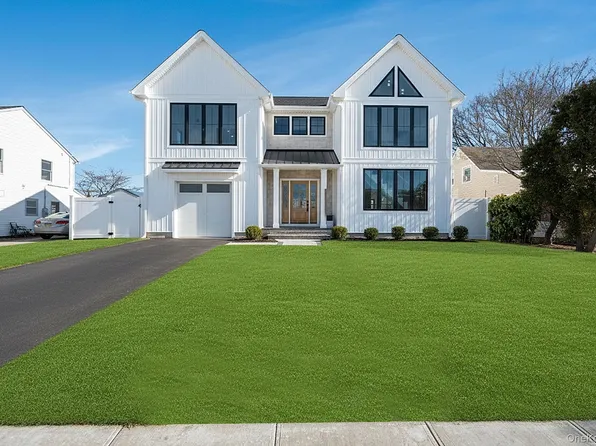 35 Cotton Lane, Levittown, NY 11756