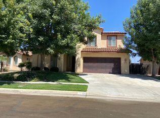 1236 N Pride Ct, Visalia, CA