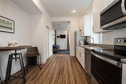 1st image of 2637 W Girard Ave #1