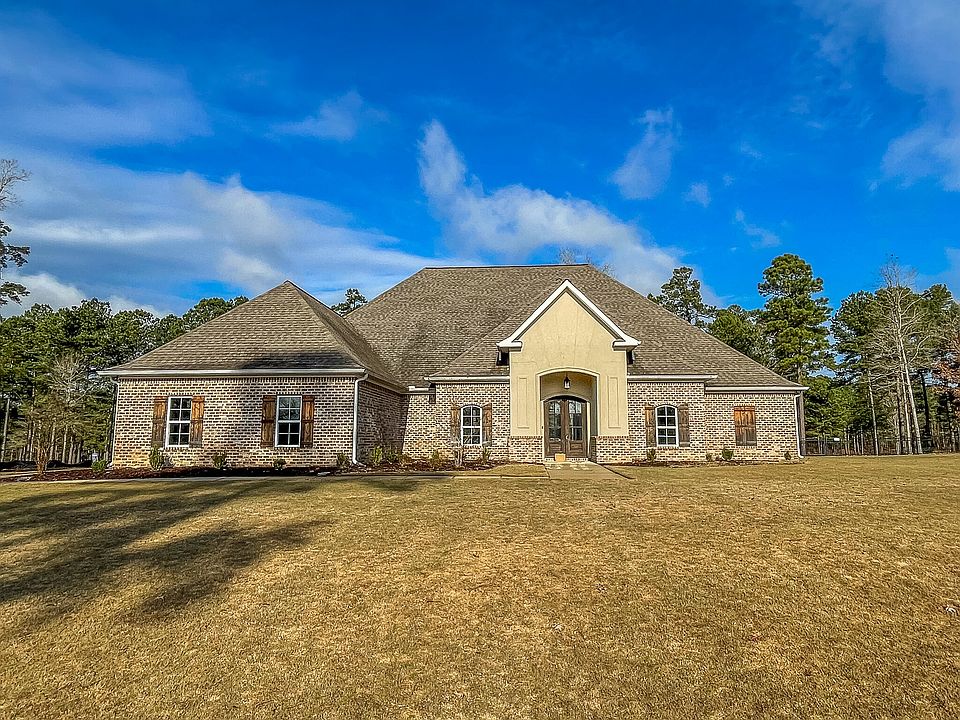 1st image of 385 Augusta Dr