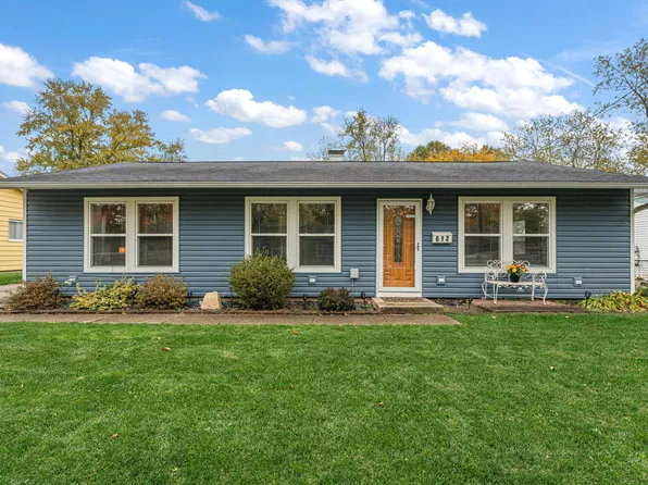 612 Parkside Ave, Valparaiso, IN 46383