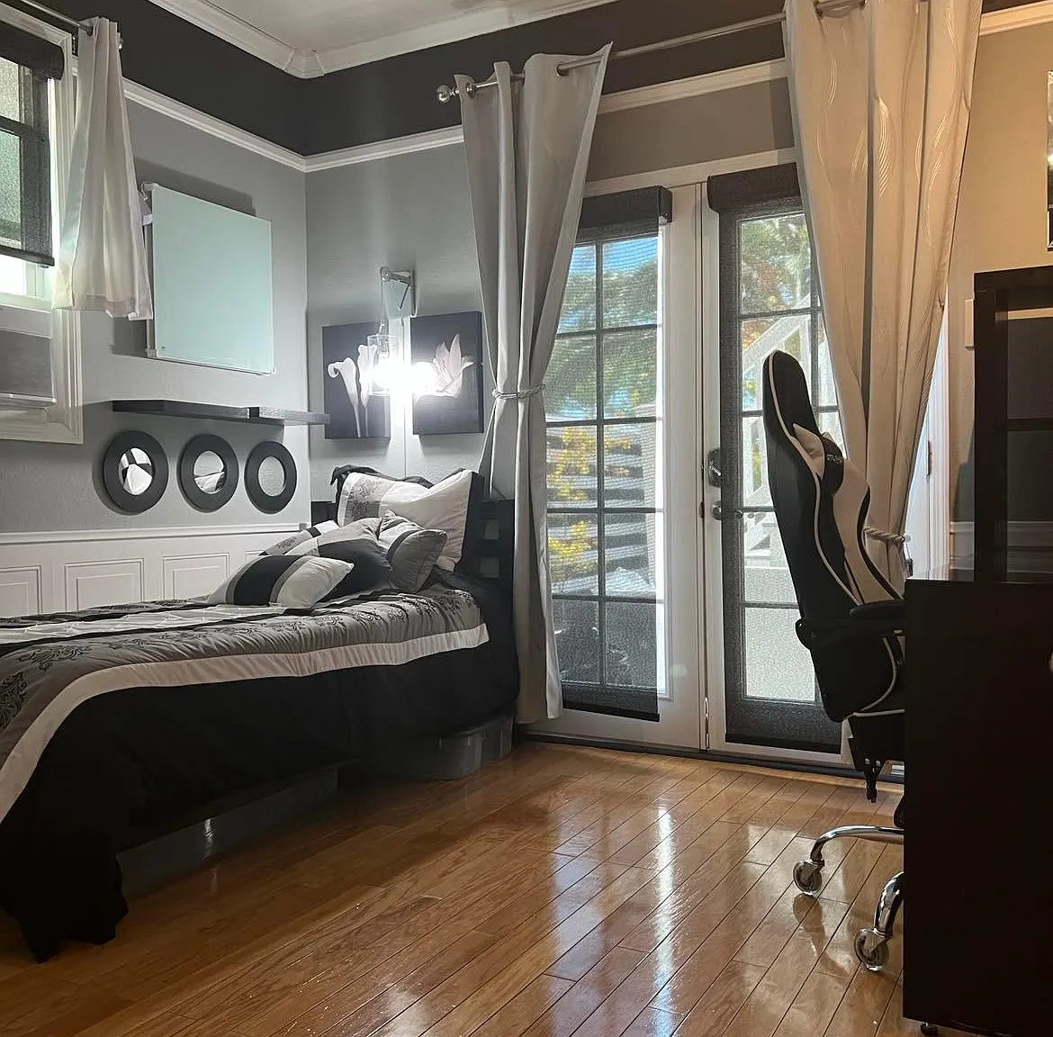 5868 Wilshire Dr — Photo 2