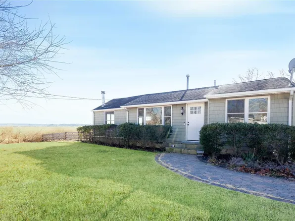 57 Nash Ave, Flanders, NY 11901