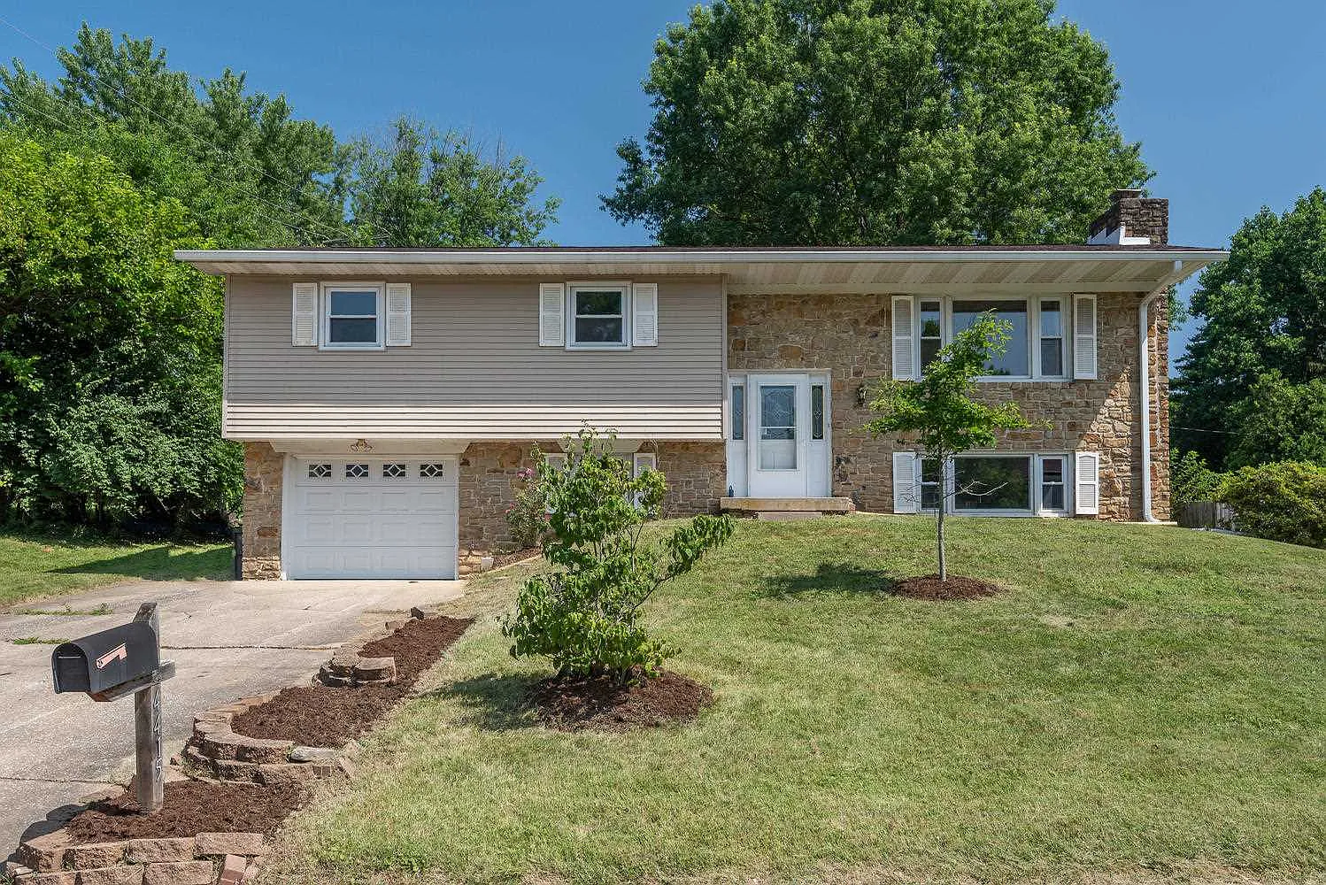 4415 E Cambridge Ct photo 1