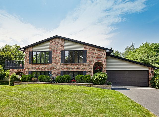 1st image of 35260 N Edgewood Dr