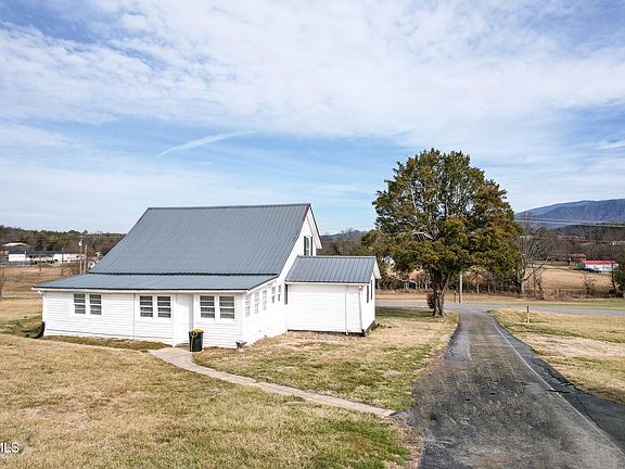 3rd image of 150 Camp Creek Rd