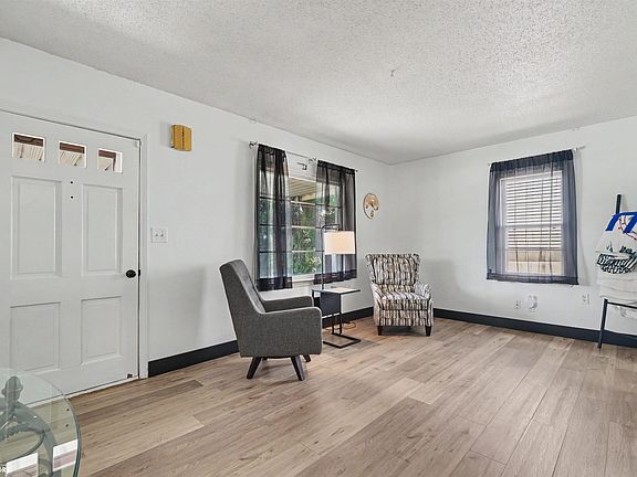3rd image of 1012 S 7th Ave