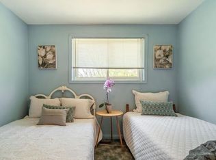 1284 Warwick Ave, Oakville, ON L6L2V9