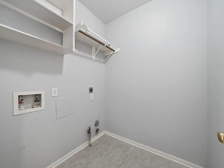 1631 Crescent Shores Ln — Photo 23