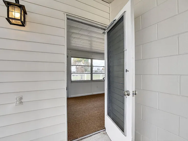 705 Thunderbird Ave — Photo 39
