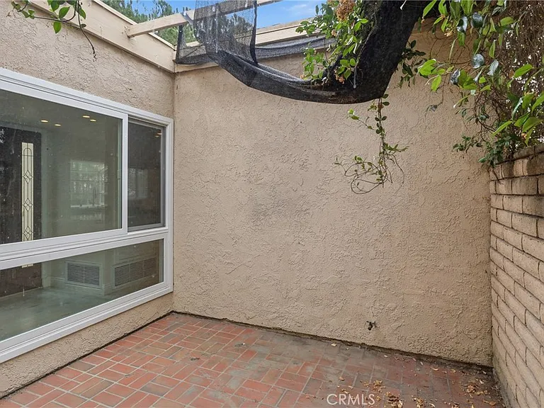 62 Willow Tree Ln — Photo 15