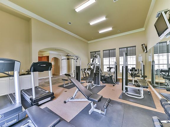 5th image of 9014 Bayview Cove Dr
