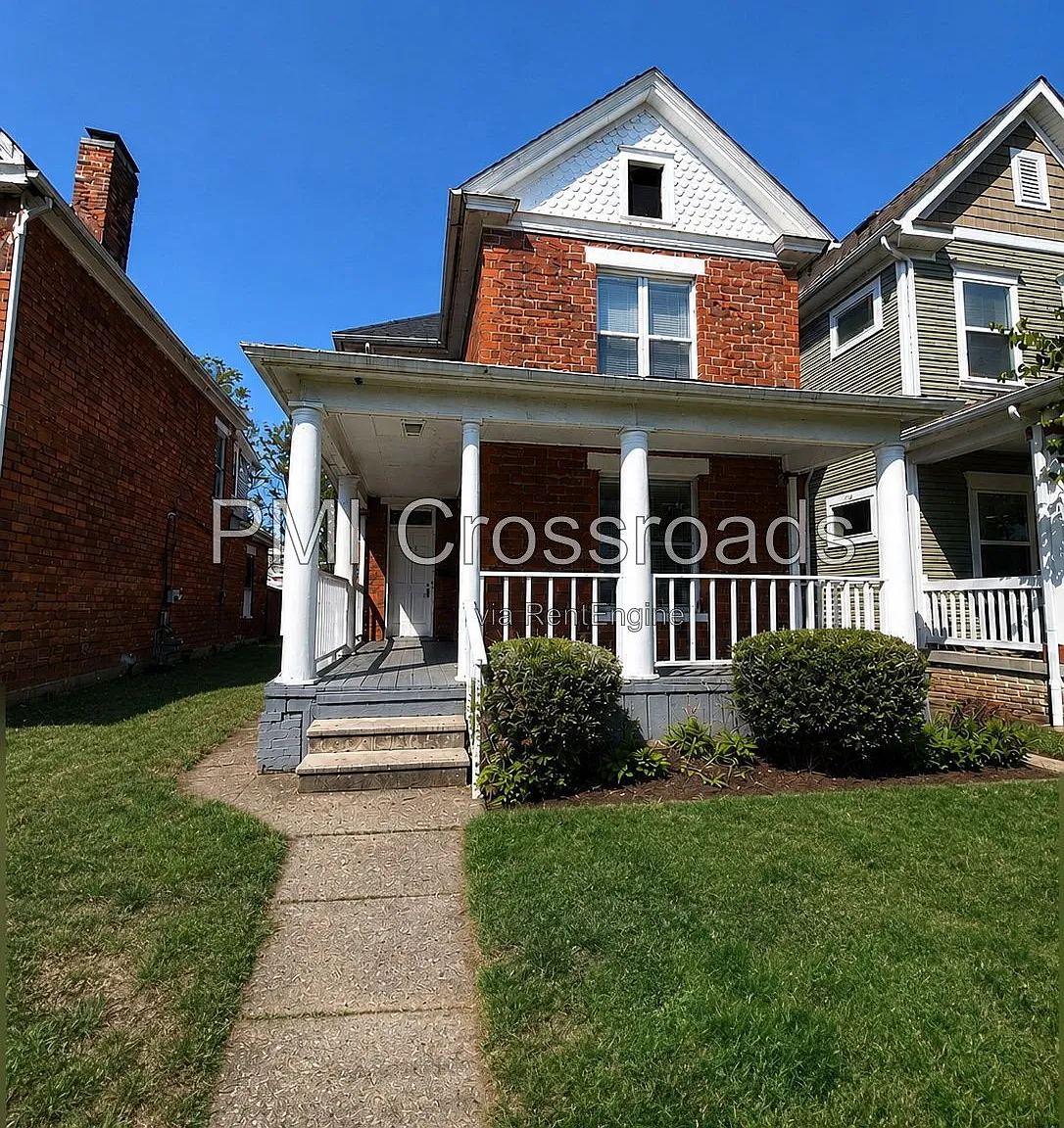 3 bed, 1.0 bath, 1472 sqft, $1,445 — Photo 1
