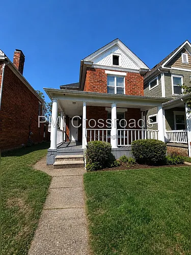 153 S Cypress Ave Photo 1
