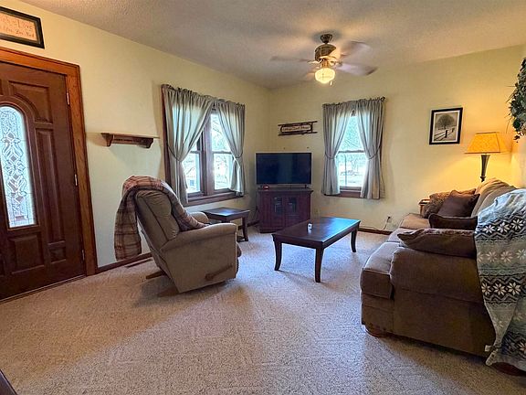 3rd image of 121 Division St