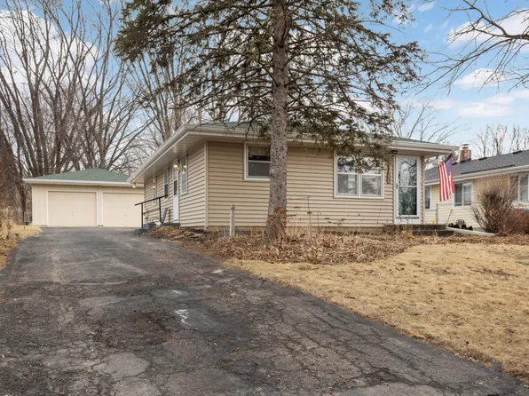 2056 3rd St N, North Saint Paul, MN 55109