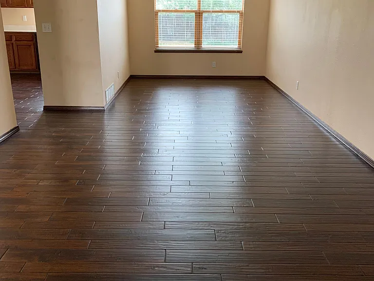 740 Maroonglen Ct — Photo 2