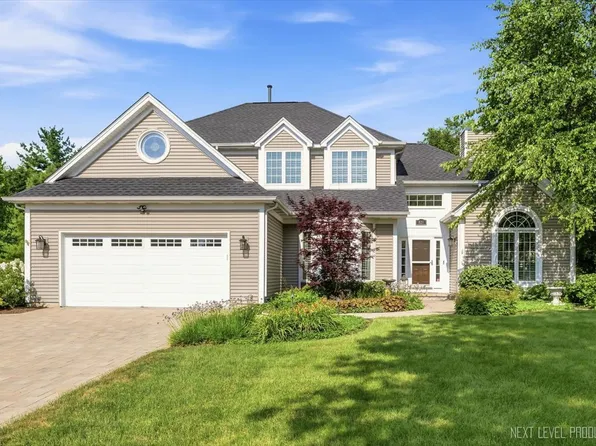 824 Sterling Ave, Geneva, IL 60134