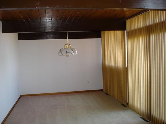 3rd image of 1000 Johnston Dr