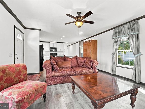 2nd image of 44 Kennedy Dr