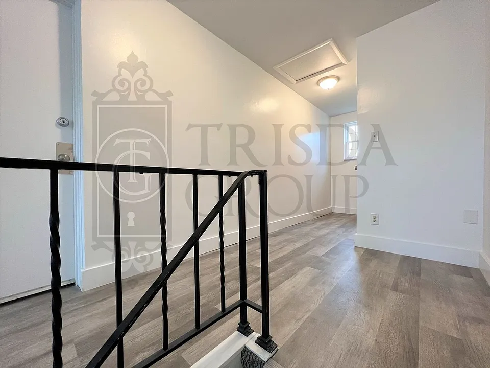119 Rothesay Ave #6