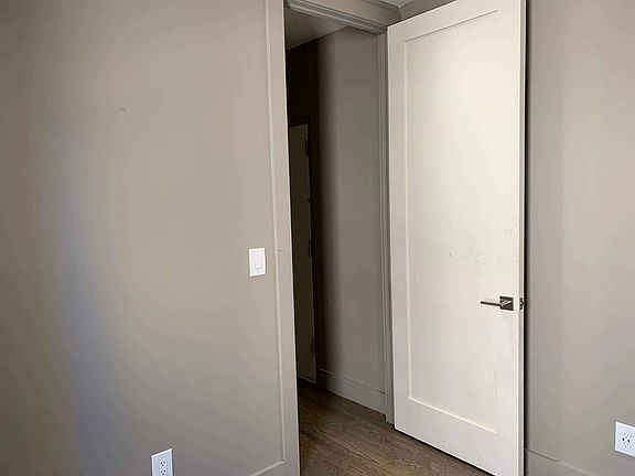 4th image of 244 E 117th St APT 4