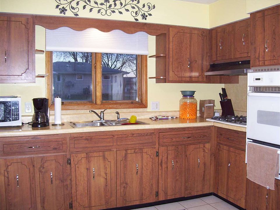 2nd image of 1395 Cerro Dr