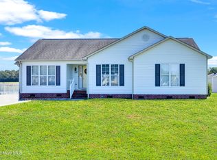 520 Huff Dr, Winterville, NC 28590