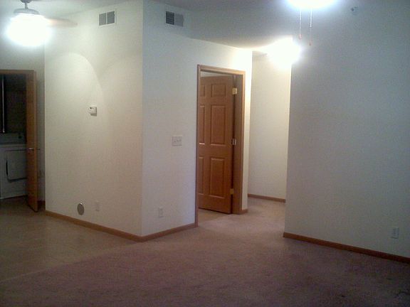 3rd image of 5705 N Frostwood Pkwy