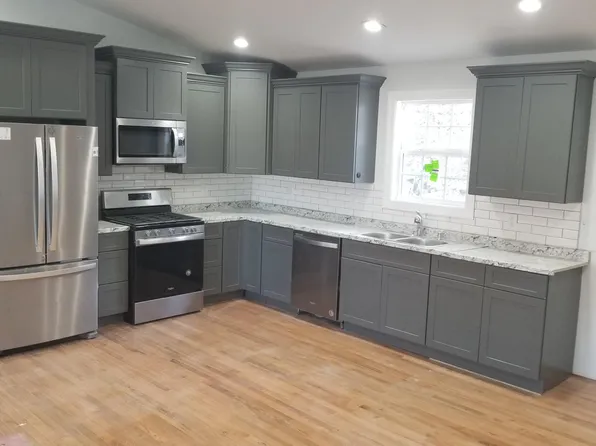 517 Susquehanna Ave #3, Olyphant, PA 18447