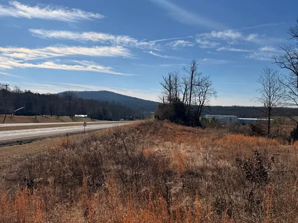 Cookeville Hwy, Livingston, TN 38570