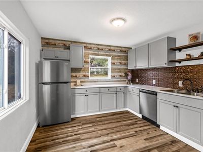 8111 Park Ave, Kansas City, MO, 64132