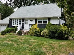 378 Colonial Blvd, Washington Township, NJ 07676