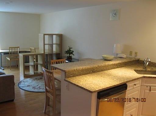 4th image of 767 Washington St APT 204