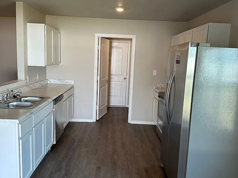 205 Logan Dr — Photo 7