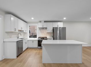1546 Chapel St #3, New Haven, CT 06511