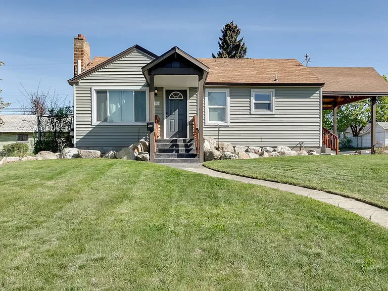 1504 W Kiernan Ave — Photo 1