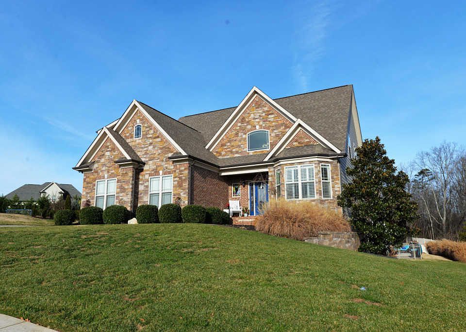 1st image of 8156 Burgundy Cir