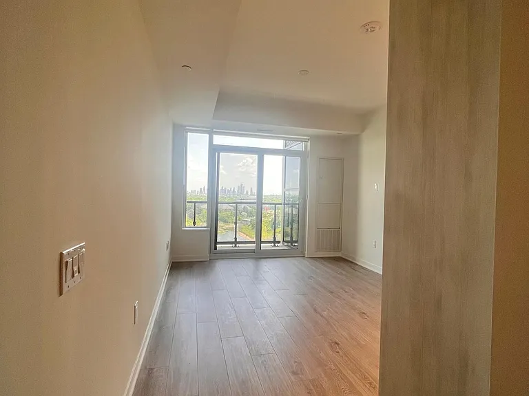 2495 Eglinton Ave W #602 — Photo 6