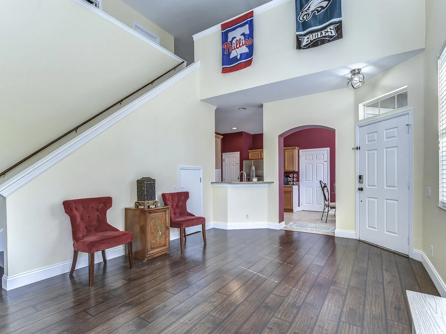 3292 Covered Bridge Drive East - 1 — Photo 2