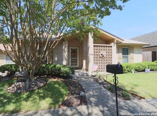 369 Fenwick Dr, Windcrest, TX 78239