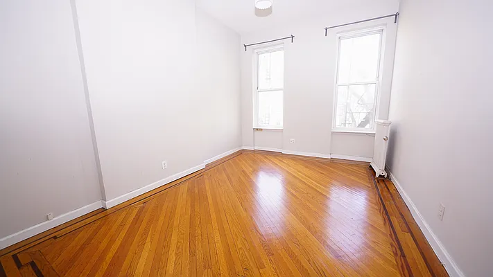 Rented by Dwell Residential Inc | media 21