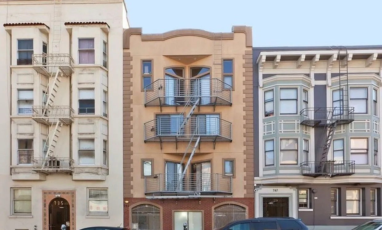 2 bed, 767 sqft, $4,500 — Photo 1