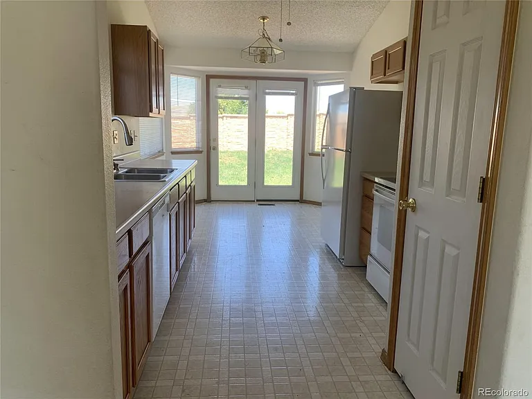 5162 Chaise Dr — Photo 9
