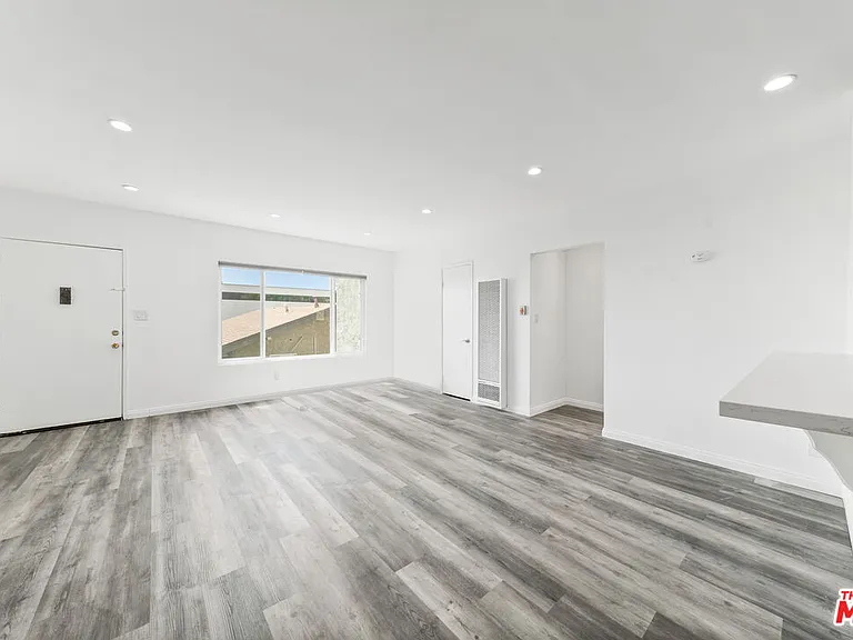 646 Tularosa Dr #4 — Photo 7