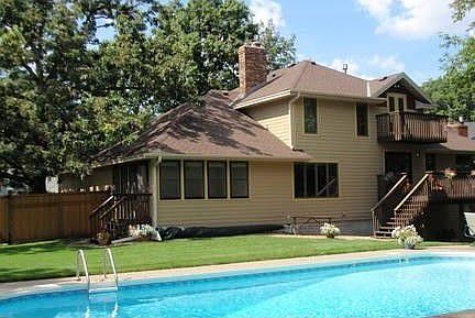2nd image of 2821 Lake Diane Ct