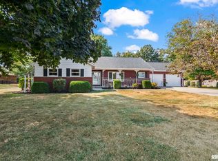 10553 S Main St, Chatham, IL 62629